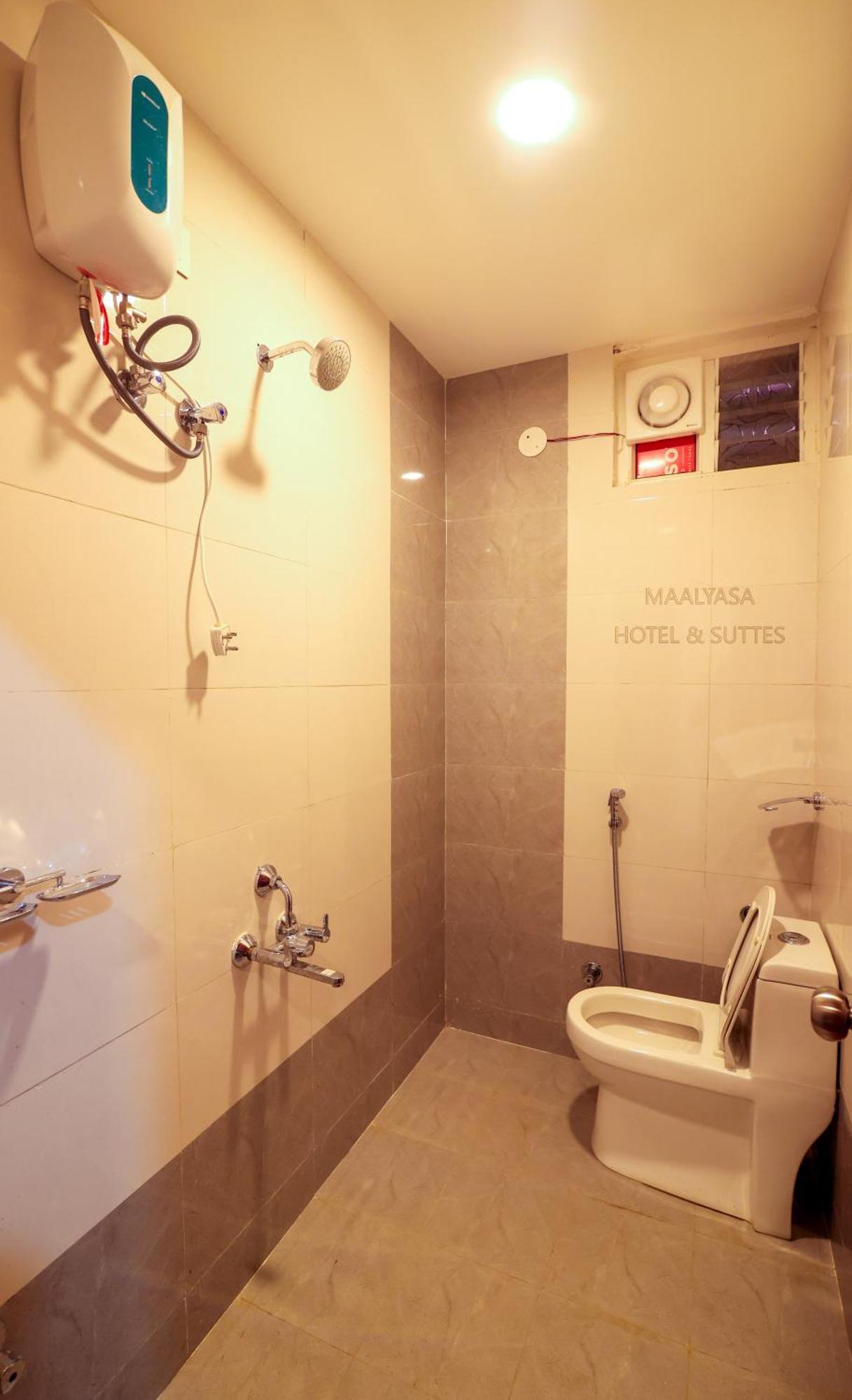 Maalyasa Hotel And Suites Хидерабад Екстериор снимка