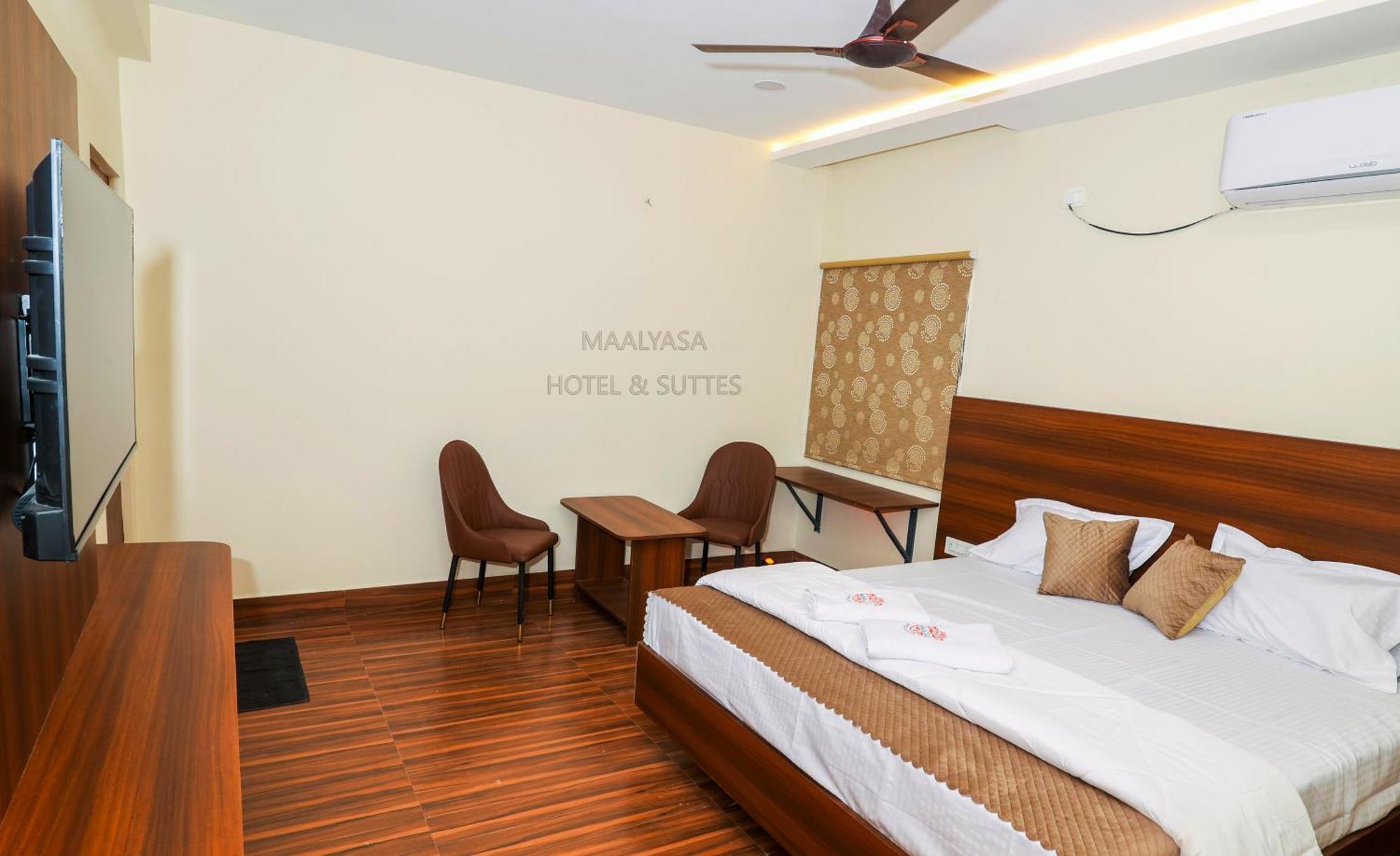 Maalyasa Hotel And Suites Хидерабад Екстериор снимка