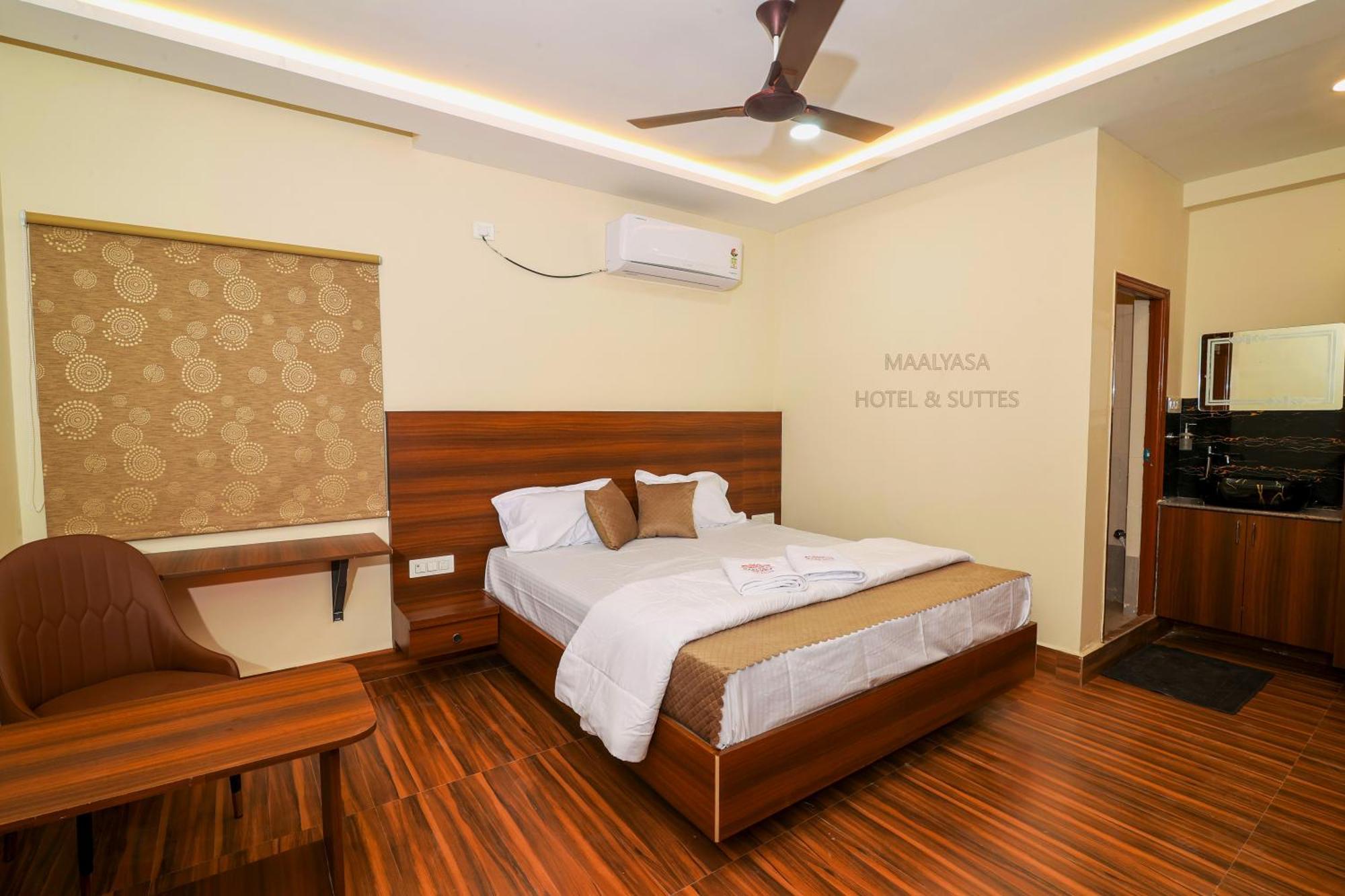 Maalyasa Hotel And Suites Хидерабад Екстериор снимка
